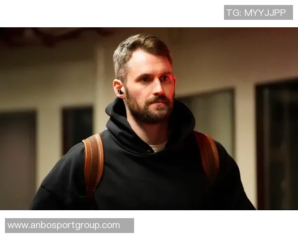 乐福谈与巴特勒深厚情谊共同面对失去父亲的痛苦经历 乐福谈与巴特勒深厚情谊共同面对失去父亲的痛苦经历