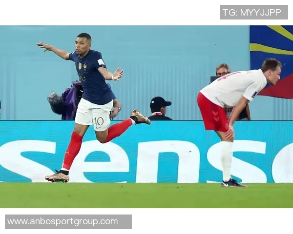 姆巴佩抵达皇马基地进行检查能否出战阿拉维斯成焦点