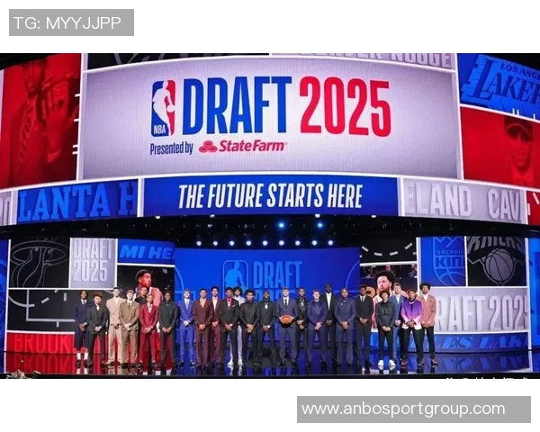 18届NBA选秀大戏吹杨换队11顺位惊喜连连多位实力新星闪耀登场 18届NBA选秀大戏吹杨换队11顺位惊喜连连多位实力新星闪耀登场