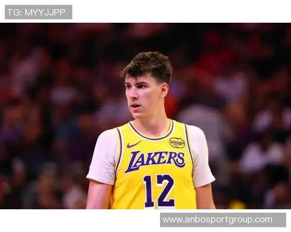 拉拉维亚职业生涯四季累计20分以上比赛达九场本赛季在湖人表现尤为突出